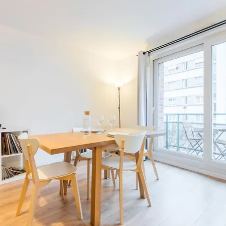 アパート Fully-equipped App With Balcony Near Train Station リール
