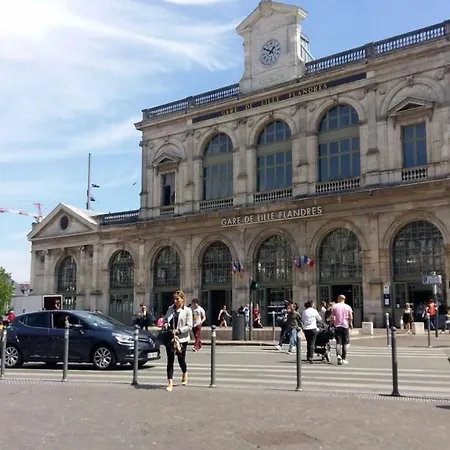Fully-equipped App With Balcony Near Train Station
